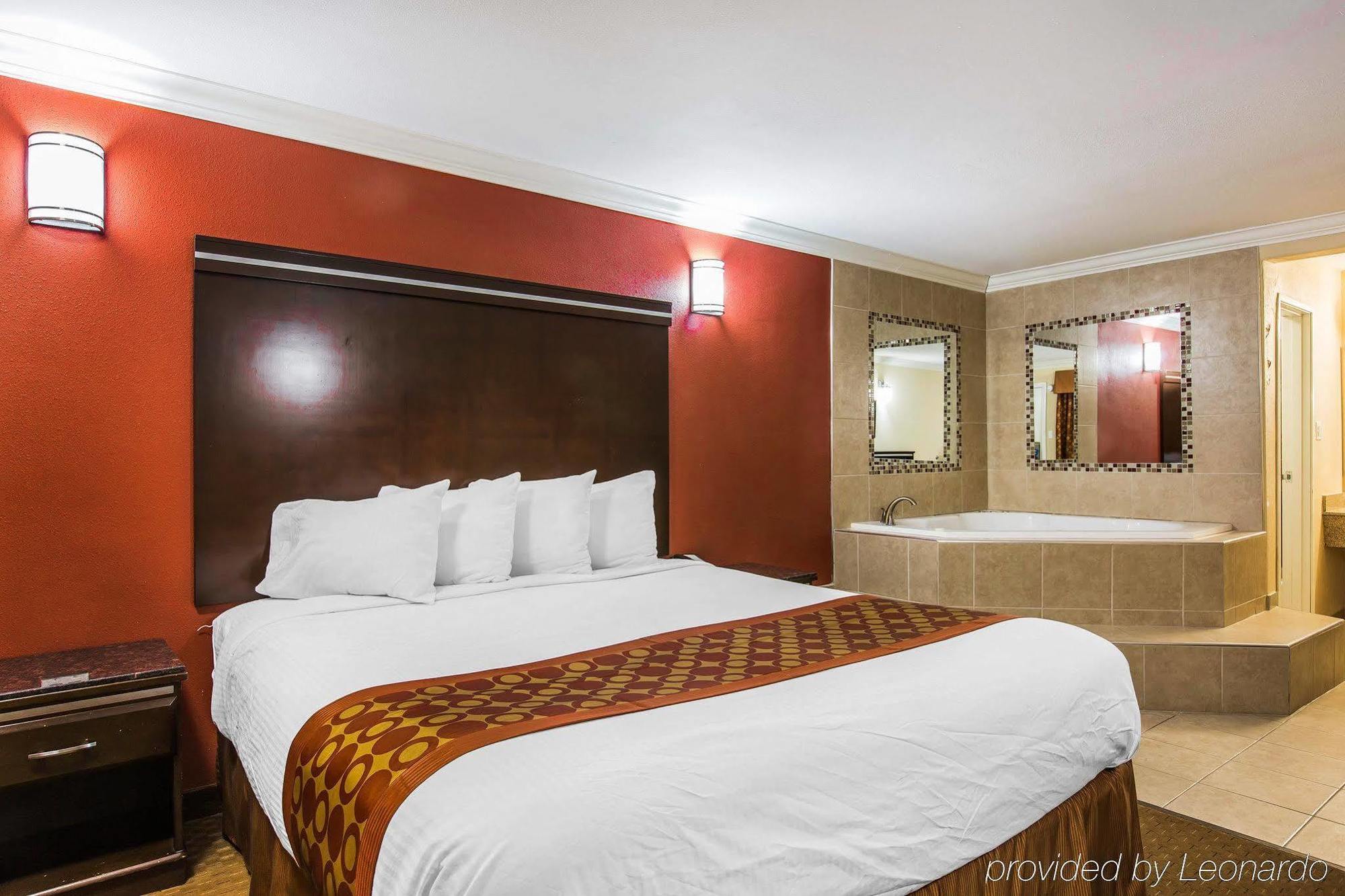 Rodeway Inn & Suites Corona Dış mekan fotoğraf